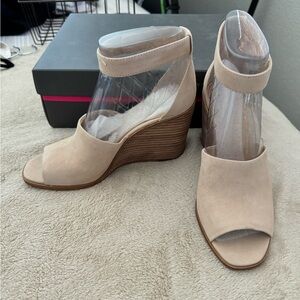 Vince Camuto Deedriana Wedge Sandals